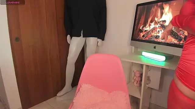 whitneyhot online show from February 2026 01:25:02 AM