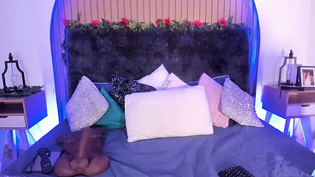 Karlagonzales  online show from April 2026 08:08:01 AM