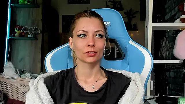 karo123421 online show from March 2026 05:44:01 AM