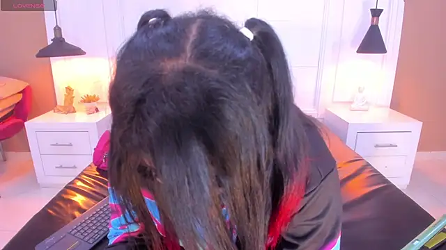 SilvanaCapelli online show from October 2025 05:19:02 AM