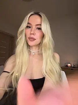 Snapshot of xDinnax chatting on November 2025 01:24:01 PM xDinnax online show from November 2025 01:24:01 PM