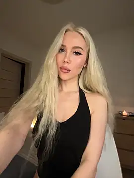 Snapshot of xDinnax chatting on November 2025 08:29:01 PM xDinnax online show from November 2025 08:29:01 PM