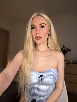 Snapshot of xDinnax chatting on November 2025 03:12:01 AM xDinnax online show from November 2025 03:12:01 AM