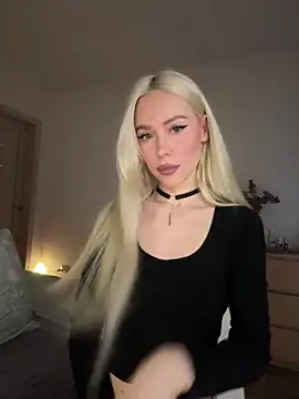 Snapshot of xDinnax chatting on November 2025 03:49:02 AM xDinnax online show from November 2025 03:49:02 AM