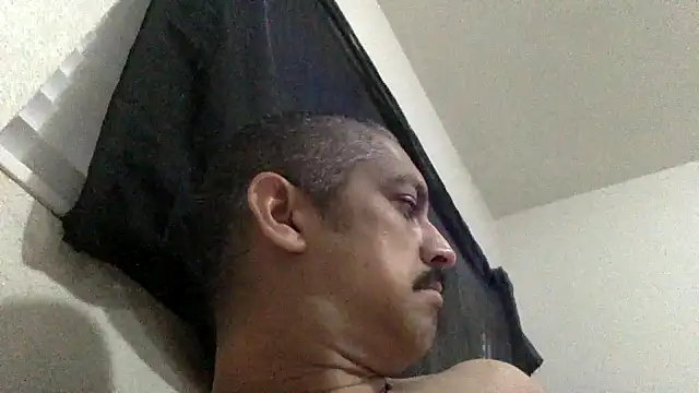 Snapshot of Vision1285 chatting on December 2024 07:03:02 PM Vision1285 online show from December 2024 07:03:02 PM