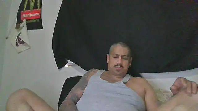 Snapshot of Vision1285 chatting on March 2025 06:21:02 PM Vision1285 online show from March 2025 06:21:02 PM