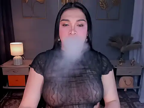 Snapshot of MaxeneCullens chatting on September 2025 06:35:02 AM MaxeneCullens online show from September 2025 06:35:02 AM