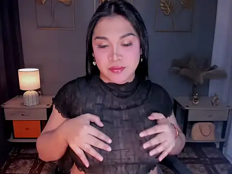 Snapshot of MaxeneCullens chatting on September 2025 04:58:02 AM MaxeneCullens online show from September 2025 04:58:02 AM