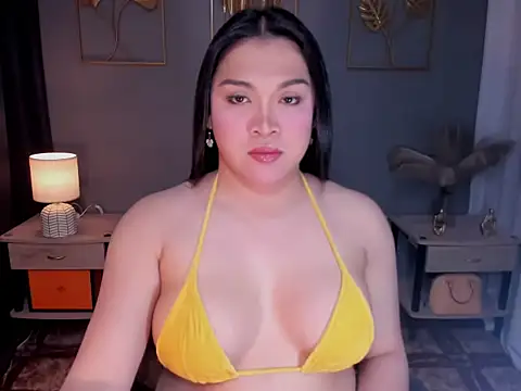 Snapshot of MaxeneCullens chatting on September 2025 04:49:02 AM MaxeneCullens online show from September 2025 04:49:02 AM