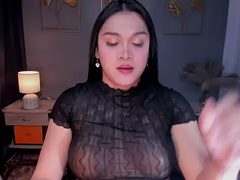 Snapshot of MaxeneCullens chatting on September 2025 02:49:01 AM MaxeneCullens online show from September 2025 02:49:01 AM