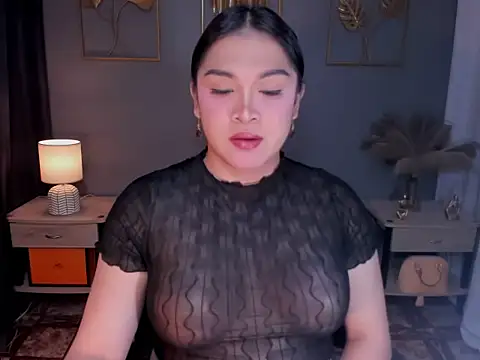 Snapshot of MaxeneCullens chatting on October 2025 03:59:02 AM MaxeneCullens online show from October 2025 03:59:02 AM