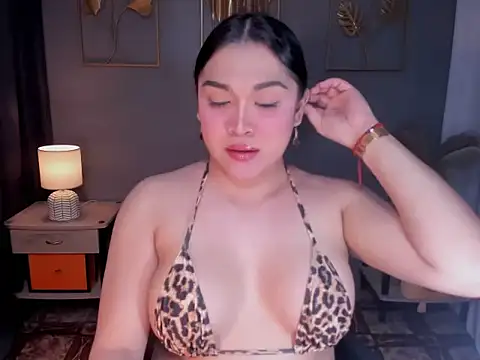 Snapshot of MaxeneCullens chatting on October 2025 02:56:01 AM MaxeneCullens online show from October 2025 02:56:01 AM