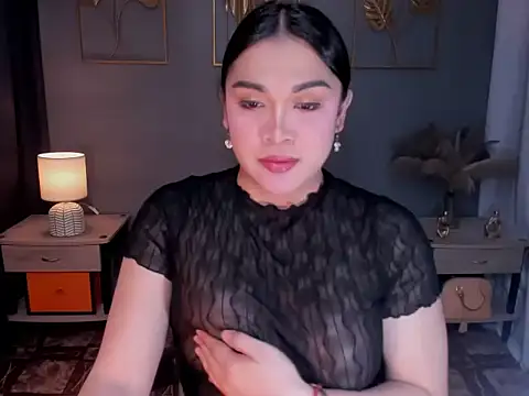 Snapshot of MaxeneCullens chatting on October 2025 04:26:01 AM MaxeneCullens online show from October 2025 04:26:01 AM