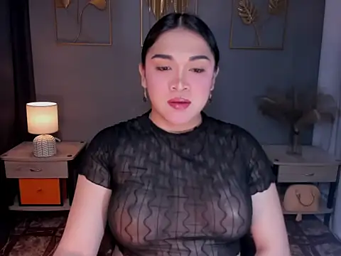 Snapshot of MaxeneCullens chatting on November 2025 10:25:01 AM MaxeneCullens online show from November 2025 10:25:01 AM