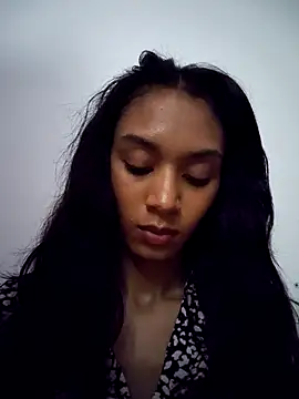 Leaberry online show from December 2025 11:34:02 PM