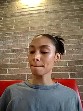 Leaberry online show from February 2026 08:20:01 PM