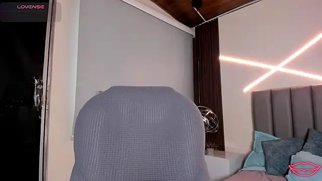 Veronicalanx1 online show from March 2026 11:37:01 AM