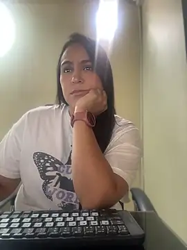 kendall 52 online show from April 2026 03:49:01 PM