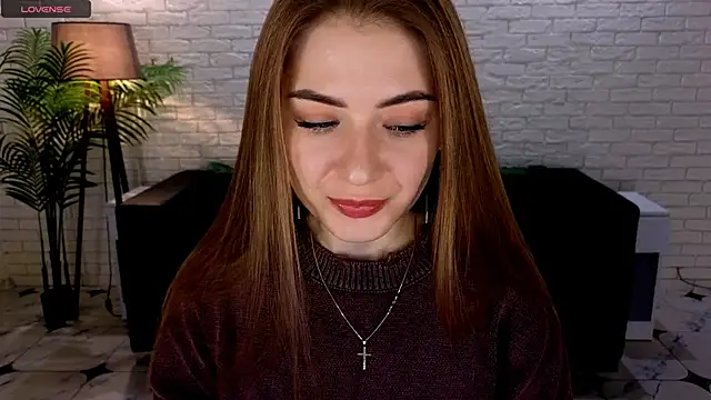 Snapshot of Adelyna_Bird chatting on March 2025 07:14:02 AM Adelyna Bird online show from March 2025 07:14:02 AM