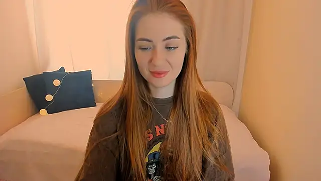 Adelyna Bird online show from December 2025 08:00:01 AM