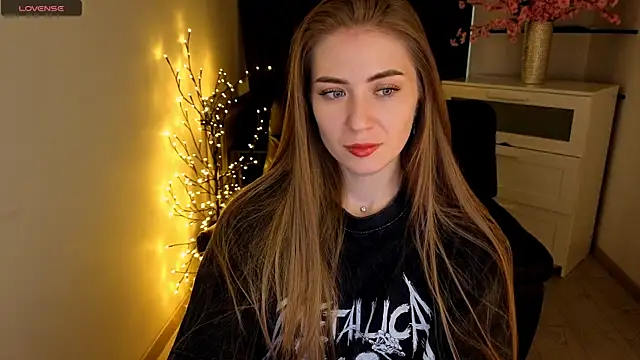 Adelyna Bird online show from April 2026 06:27:02 AM