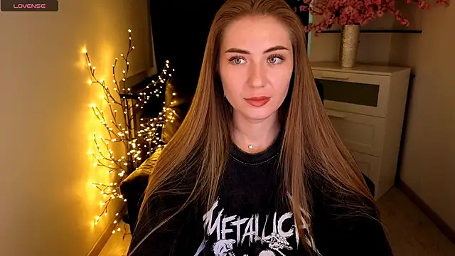 Adelyna Bird online show from June 2026 07:06:02 AM