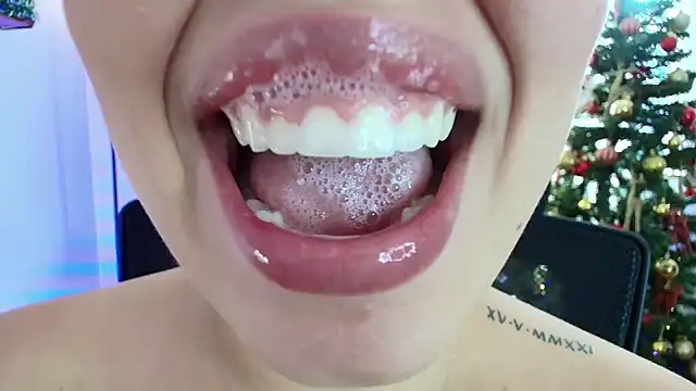 lisbet21x online show from December 2024 12:46:02 PM