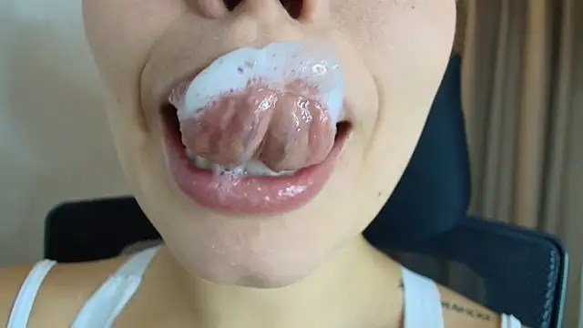 lisbet21x online show from March 2026 02:20:01 PM