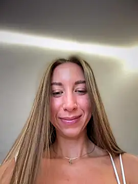 EvaCatt online show from December 2025 04:41:01 AM