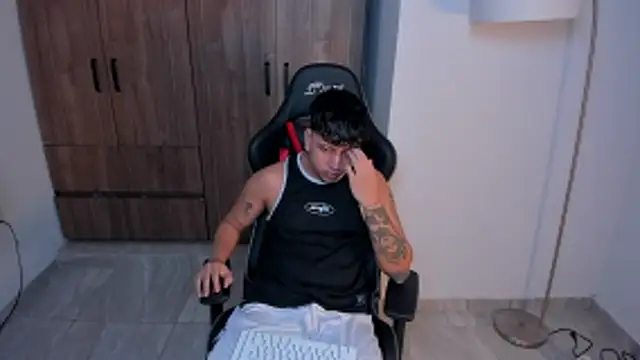 Jake simons online show from November 2025 07:12:01 PM