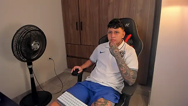 Jake simons online show from April 2026 11:44:02 PM