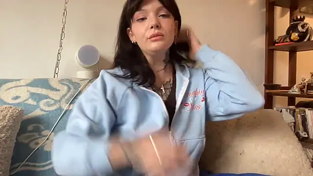 Snapshot of SweetMaisie chatting on February 2026 10:50:02 PM SweetMaisie online show from February 2026 10:50:02 PM