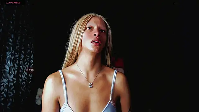 Summer XO online show from January 2025 12:01:01 AM