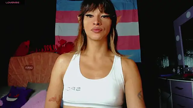 Snapshot of Summer_XO chatting on February 2025 07:52:01 PM Summer XO online show from February 2025 07:52:01 PM