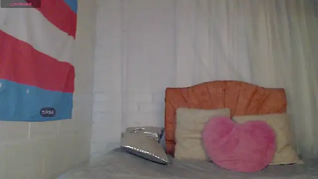 Summer XO online show from September 2025 03:29:01 AM