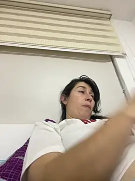 andreaisis2 online show from February 2025 02:18:01 AM