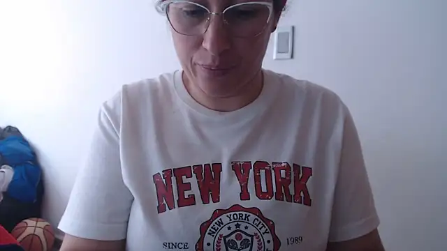 andreaisis2 online show from February 2026 07:14:02 PM