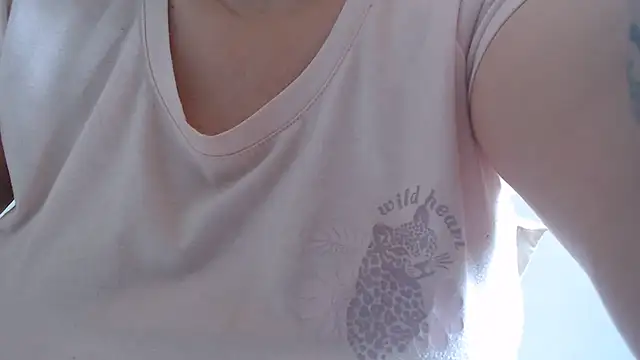 andreaisis2 online show from June 2026 06:12:01 PM