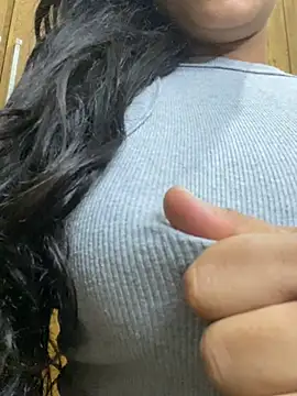 Snapshot of bea3liz chatting on February 2025 02:14:02 AM bea3liz online show from February 2025 02:14:02 AM