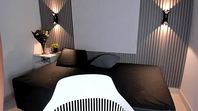 Zafiiraa online show from November 2025 02:07:02 PM