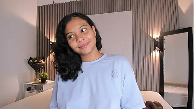 Zafiiraa online show from December 2025 11:59:01 AM