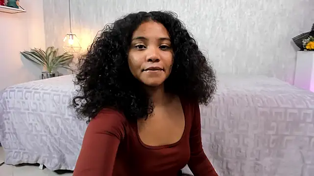 Snapshot of Zafiiraa chatting on May 2026 04:19:01 AM Zafiiraa online show from May 2026 04:19:01 AM