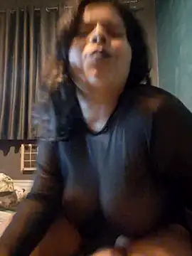 Snapshot of niCuNin chatting on October 2025 04:02:01 AM niCuNin online show from October 2025 04:02:01 AM