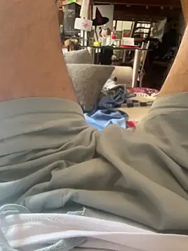 simoninside25 online show from September 2025 12:50:02 PM