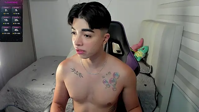 santy7v7 online show from November 2025 01:33:02 PM