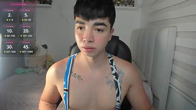 santy7v7 online show from July 2026 08:04:02 PM