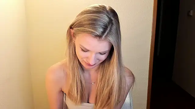 Annloveyou online show from December 2024 11:13:02 PM