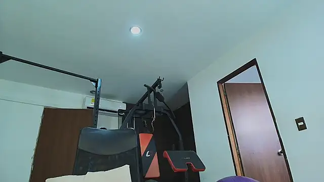 Lia sarahi online show from February 2025 05:35:01 PM