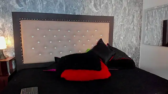 Lia sarahi online show from March 2025 02:21:02 PM