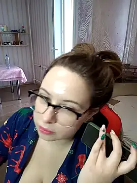 Snapshot of DienkaGreen chatting on December 2024 05:37:01 AM DienkaGreen online show from December 2024 05:37:01 AM